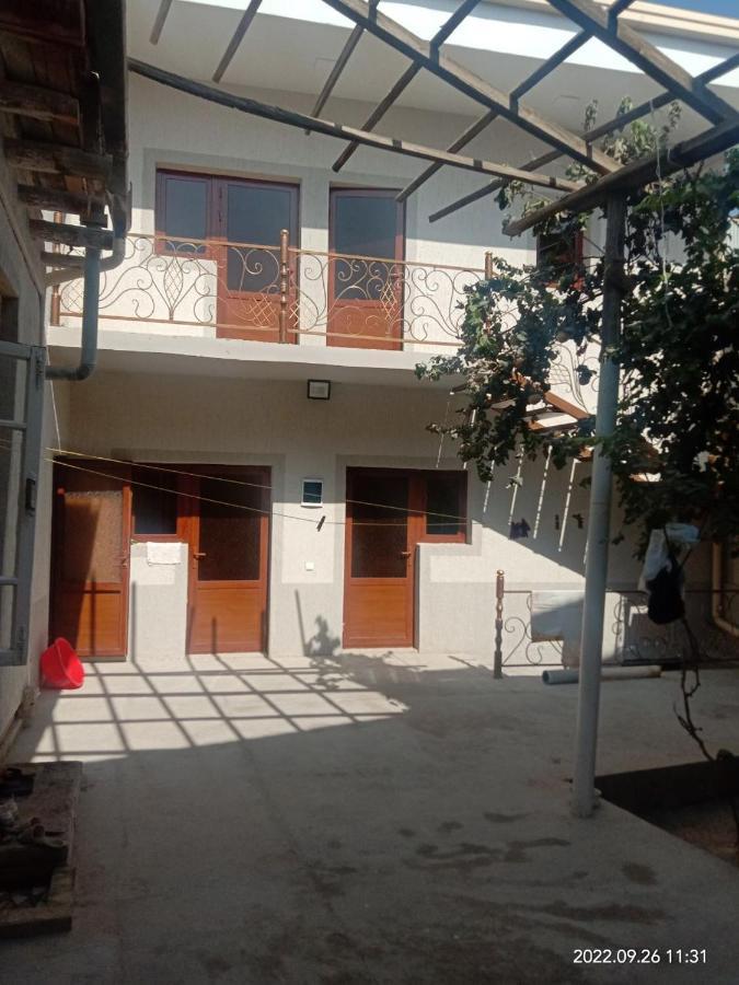 In Center Of Bukhara Family Guest House Mirg'Iyos Exterior foto